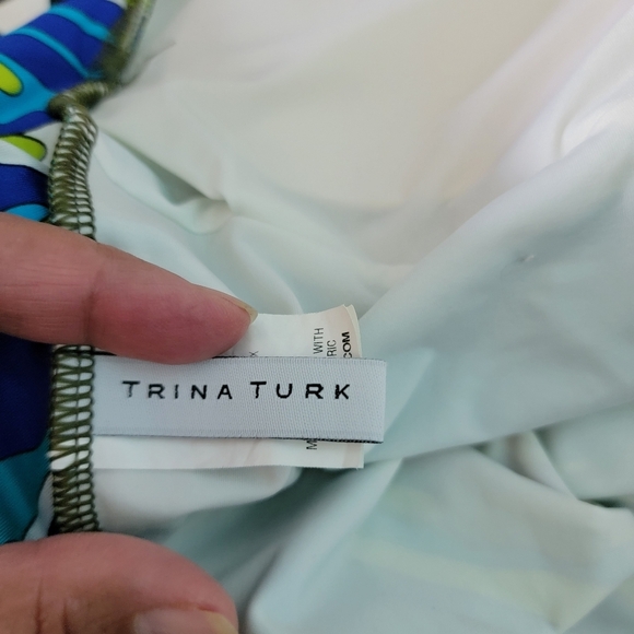 TRINA TURK Women's One-Piece Swimsuit Sz 6 Blue/Green Paisley Pool Beach Cottage - Picture 9 of 11